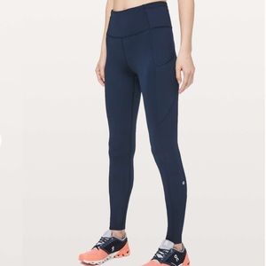 Lululemon Fast & Free Tight *Tall Non-Reflective 31"
True Navy size 4 VGUC